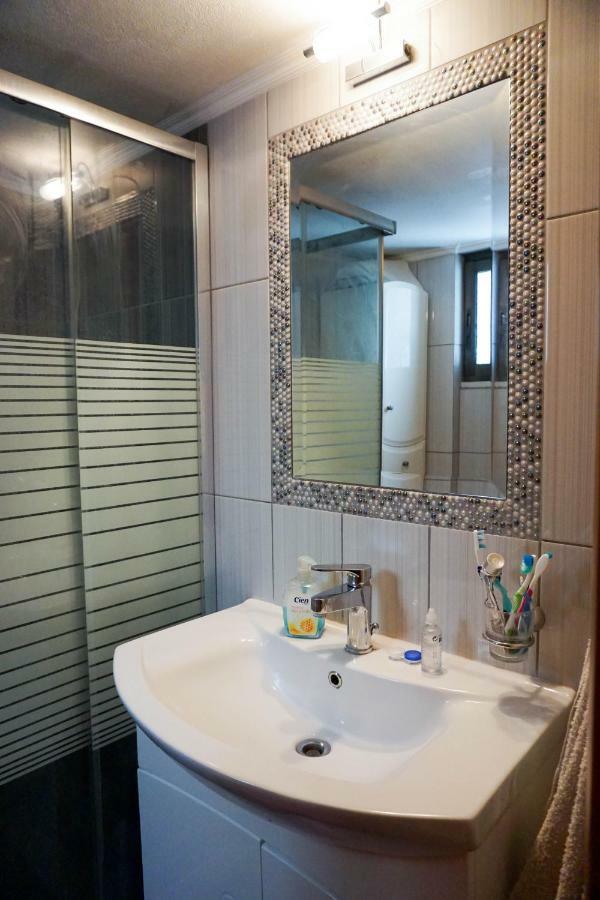 Peaceful & Styled Flat, 2 Bdrms, Wifi, Smart Tv Daire Kavala Dış mekan fotoğraf